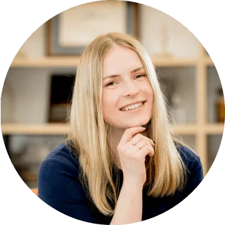 Менеджер по корпоративным проектам Юлия Исакова